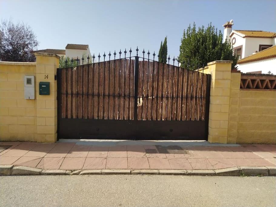 Agradable Casa Con Piscina En La Serrania. Arriate Esterno foto